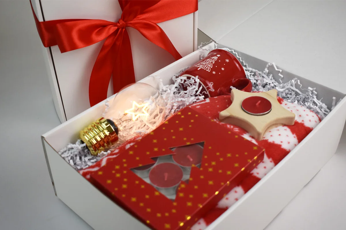 Cozy Christmas Nights — χριστουγεννιάτικη σύνθεση δώρου