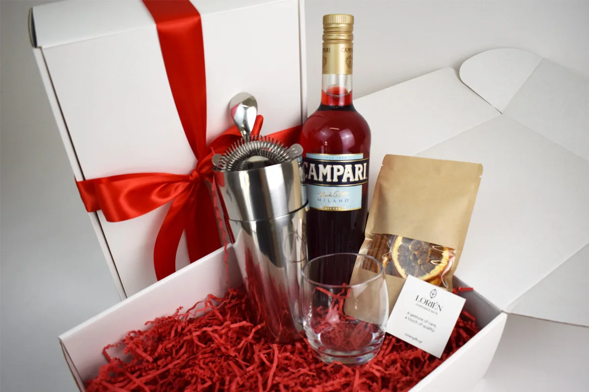 The Christmas Negroni — χριστουγεννιάτικη σύνθεση δώρου