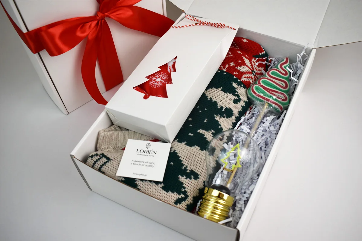 The Holiday Mood — χριστουγεννιάτικη σύνθεση δώρου